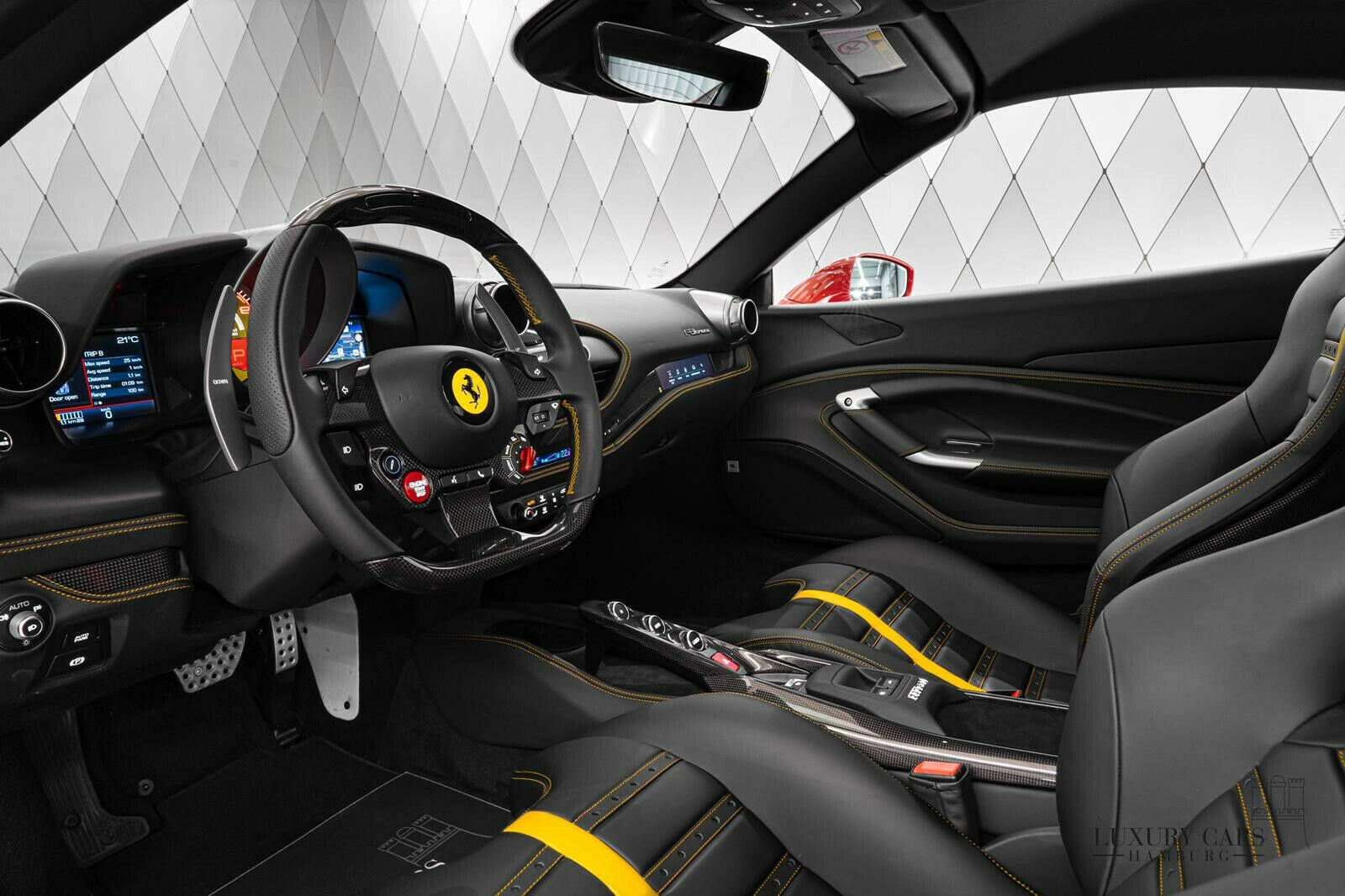 2021 Ferrari F8 Spider, 11/25