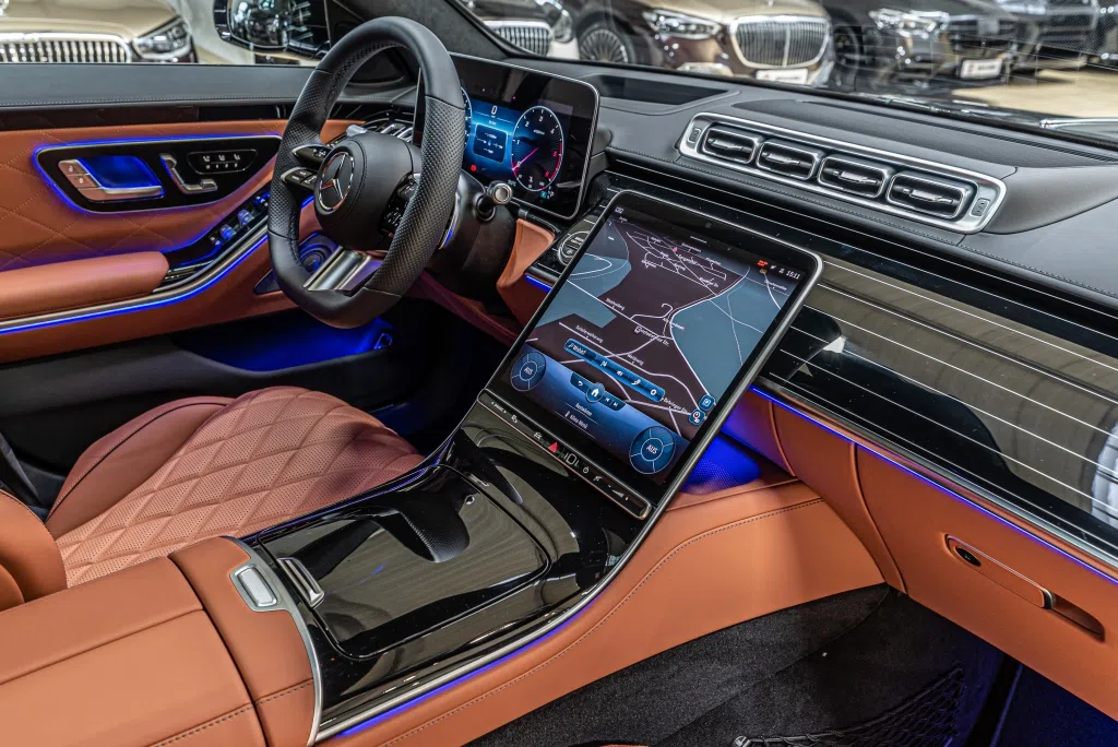 2022 Mercedes Benz S 400d Long 4Matic Hofele interior, dashboard
