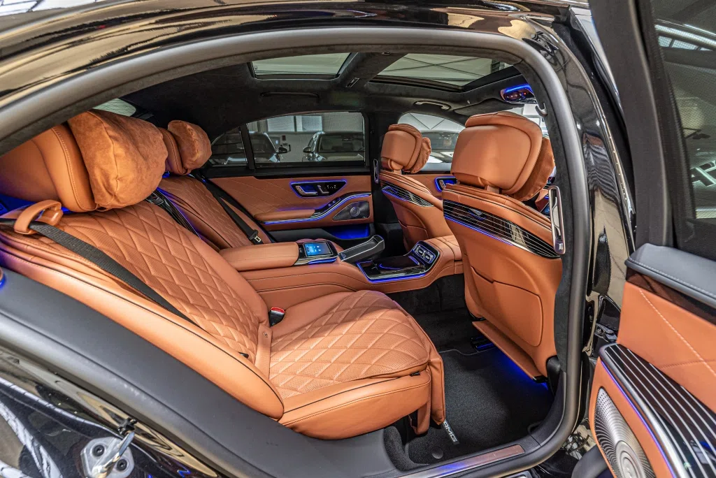 2022 Mercedes Benz S 400d Long 4Matic Hofele interior, seats