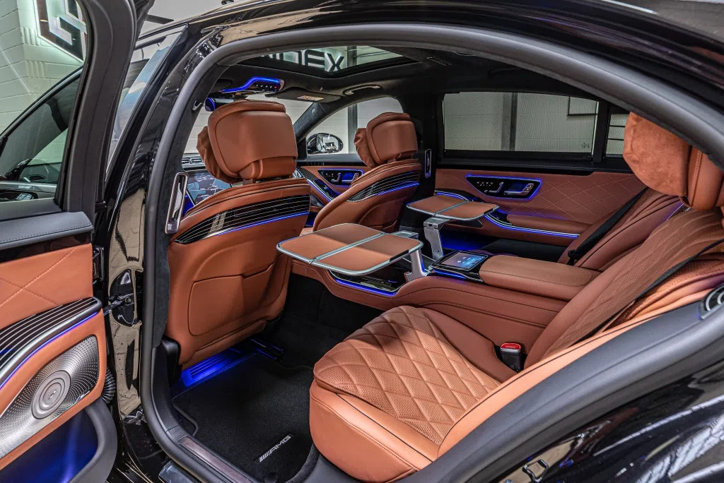 2022 Mercedes Benz S 400d Long 4Matic Hofele interior, seats
