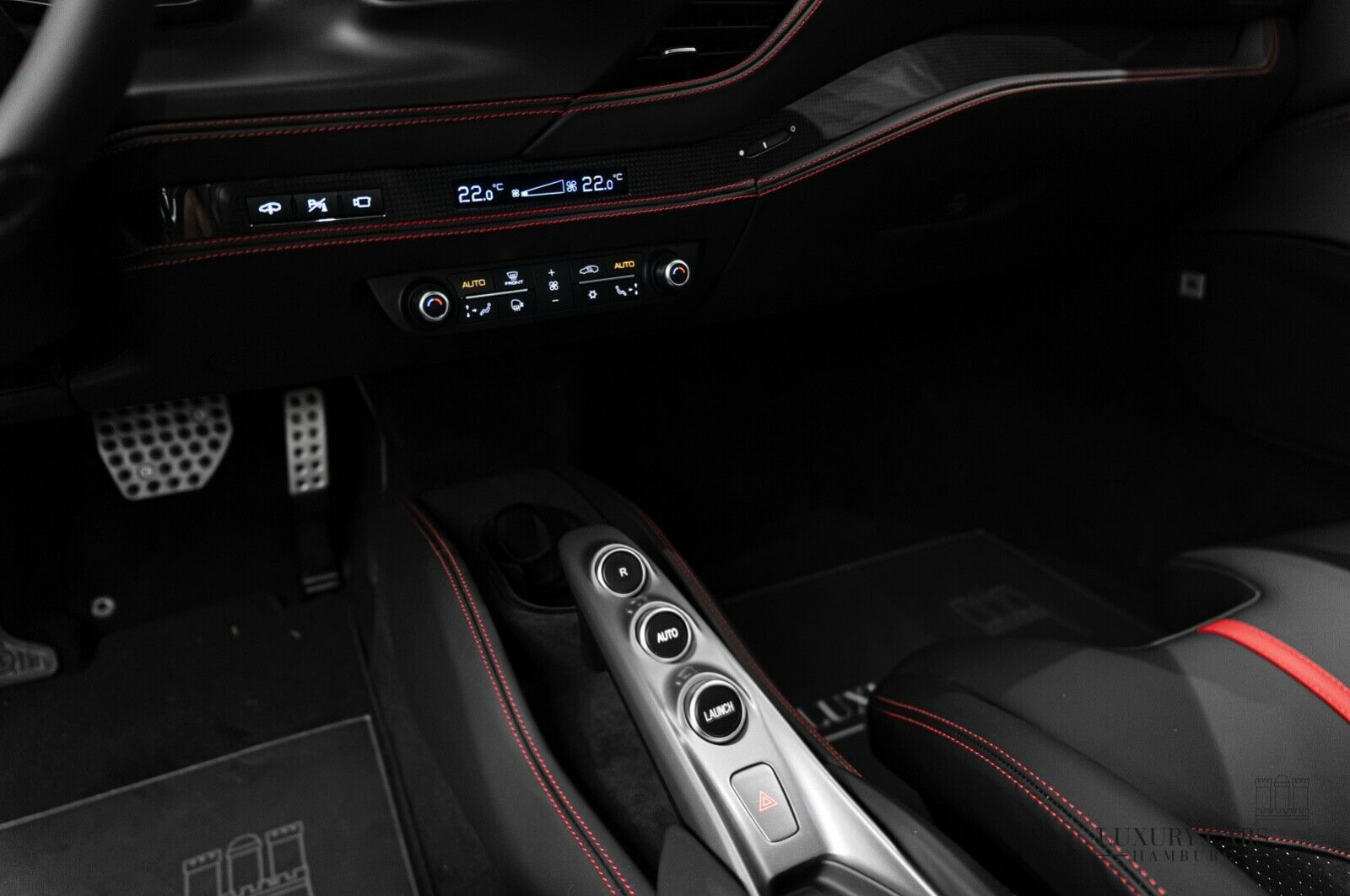2021 Ferrari F8 Tributo Coupé, 13/16