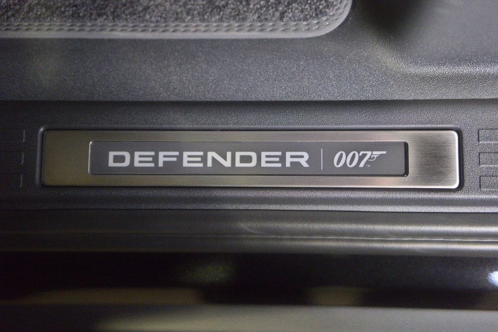 2022 Land Rover Defender 90 V8 James Bond Edition, 11/20