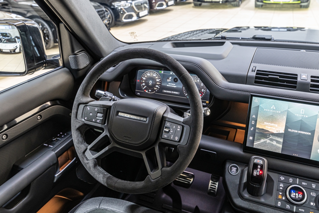 2022 Land Rover Defender 90 V8 James Bond Edition, 15/20
