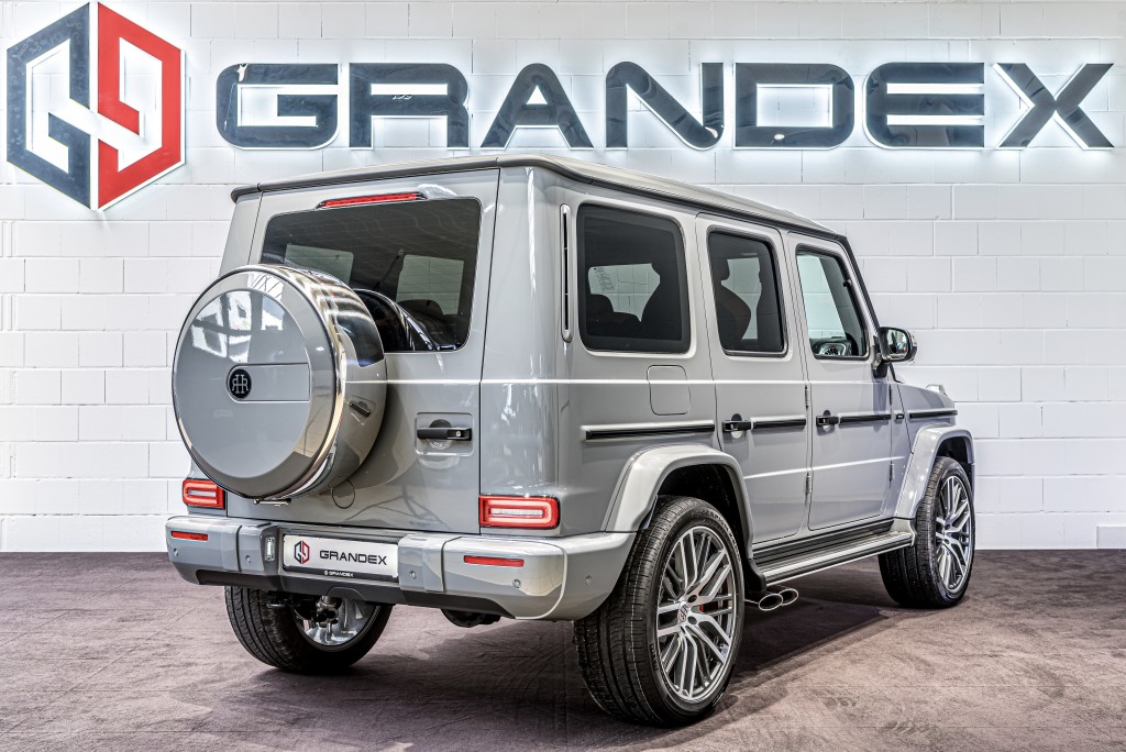 2022 Mercedes-AMG G63 Customized Carlex 40 Years of Legend, 8/20