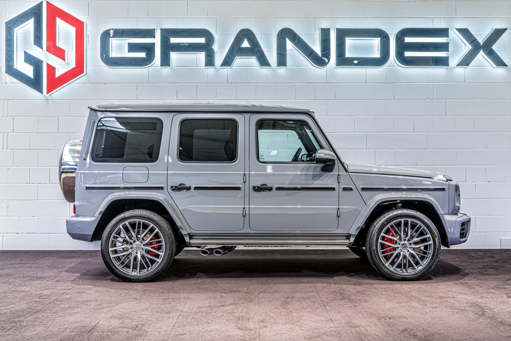 2022 Mercedes-AMG G63 Customized Carlex 40 Years of Legend, 9/20