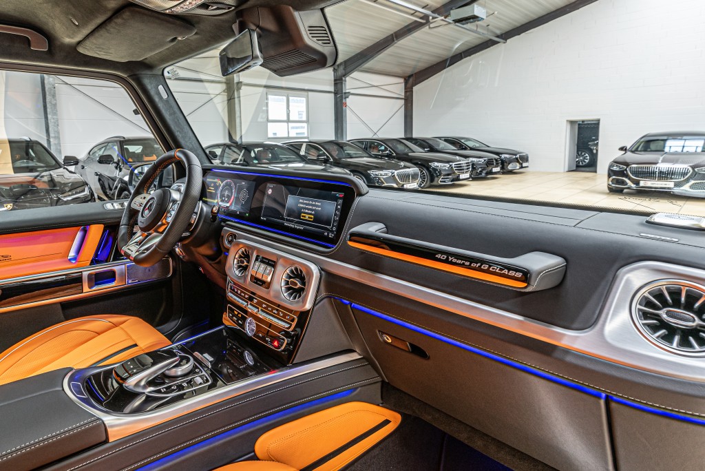2022 Mercedes-AMG G63 Customized Carlex 40 Years of Legend, 17/20