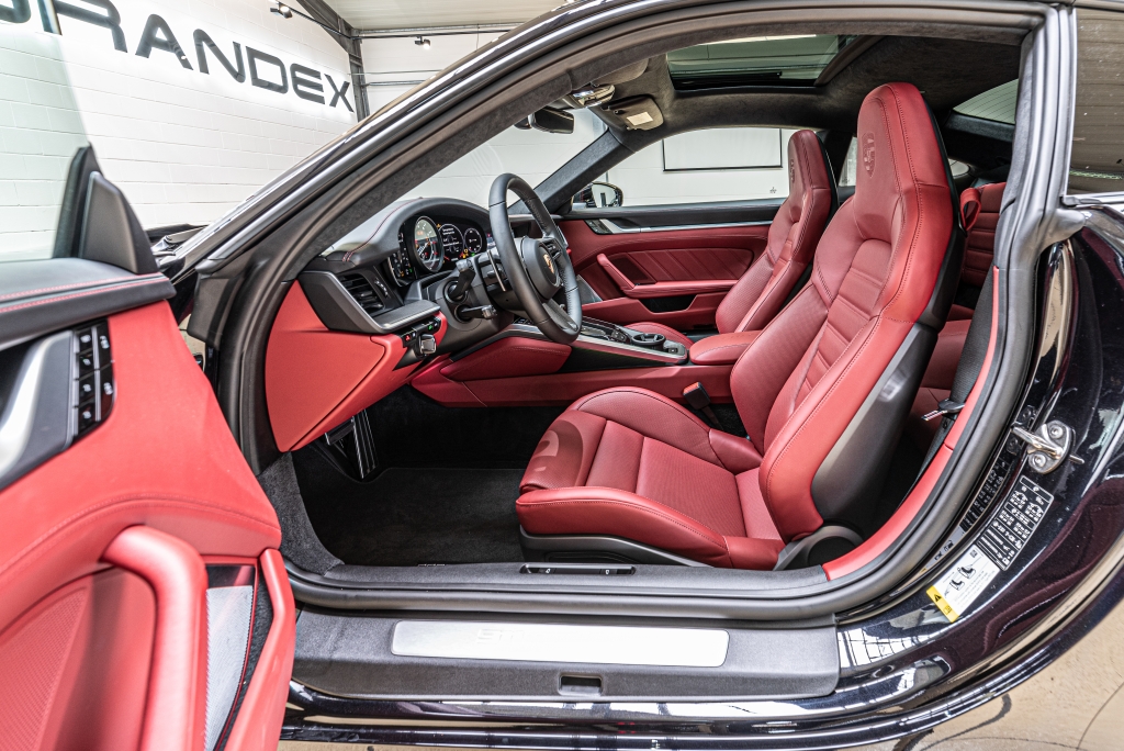 2022 Porsche 911 Turbo S, 3/20