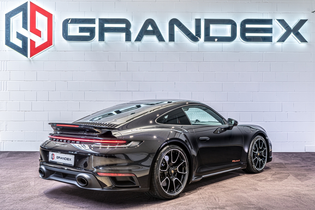 2022 Porsche 911 Turbo S, 8/20