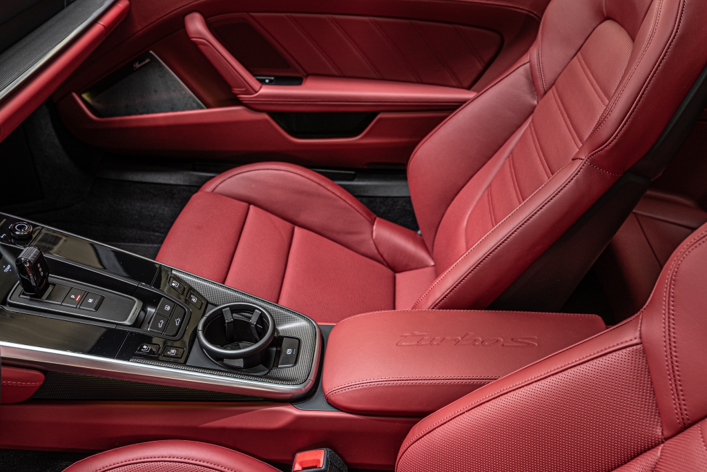 2022 Porsche 911 Turbo S, 11/20