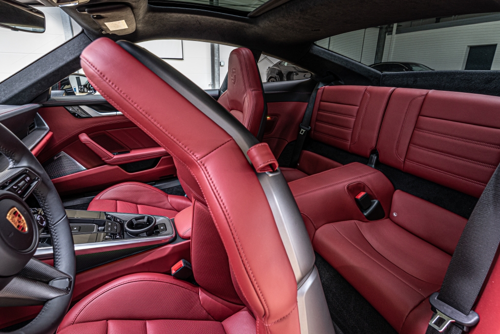 2022 Porsche 911 Turbo S, 16/20