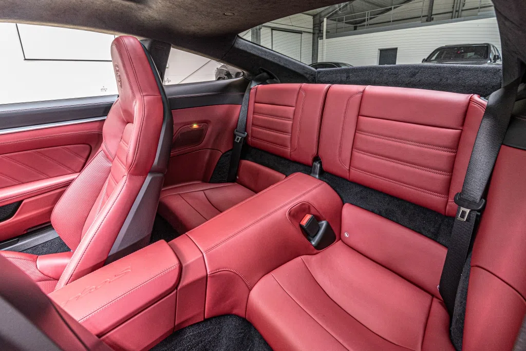 2022 Porsche 911 Turbo S interior, seats, Bi-Color, schwarz- bordeauxrot