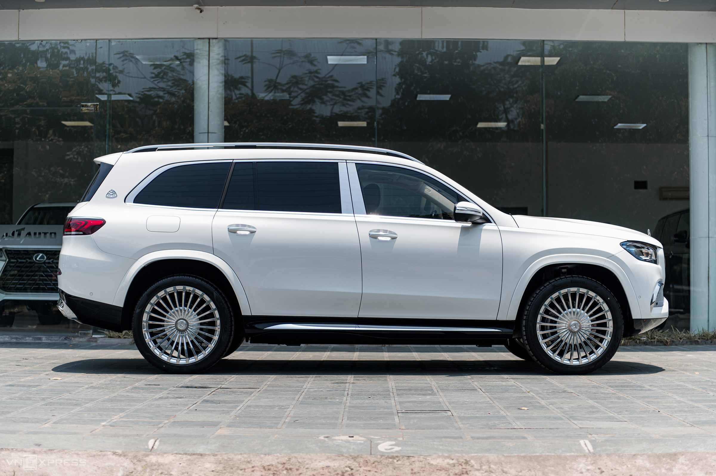 2021 Mercedes-Benz GLS 600 MAYBACH, 2/16