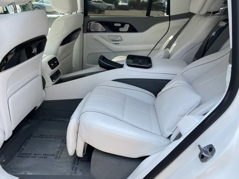 2021 Mercedes-Benz GLS 600 MAYBACH interior, seats