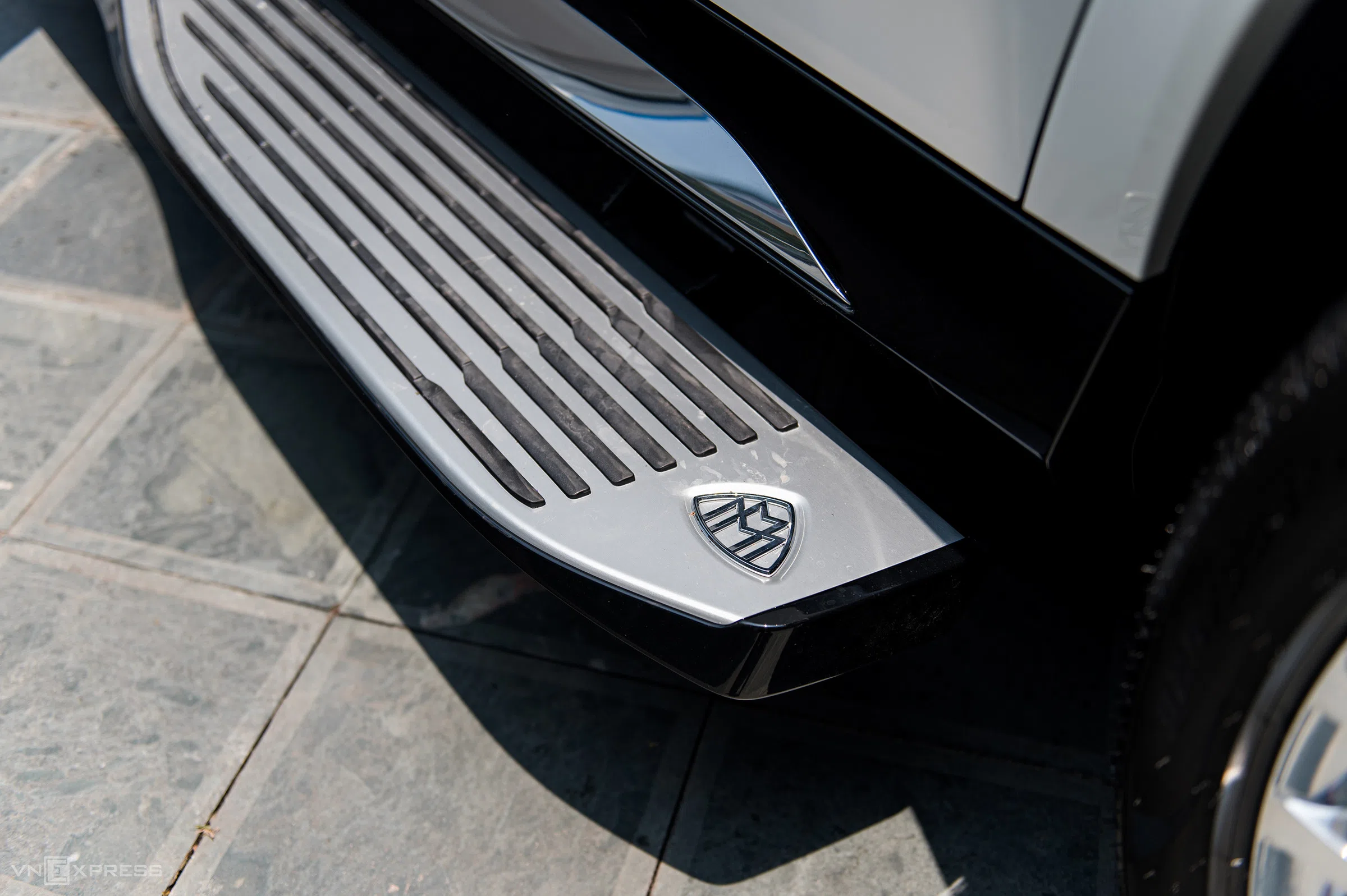 2021 Mercedes-Benz GLS 600 MAYBACH interior, door sill