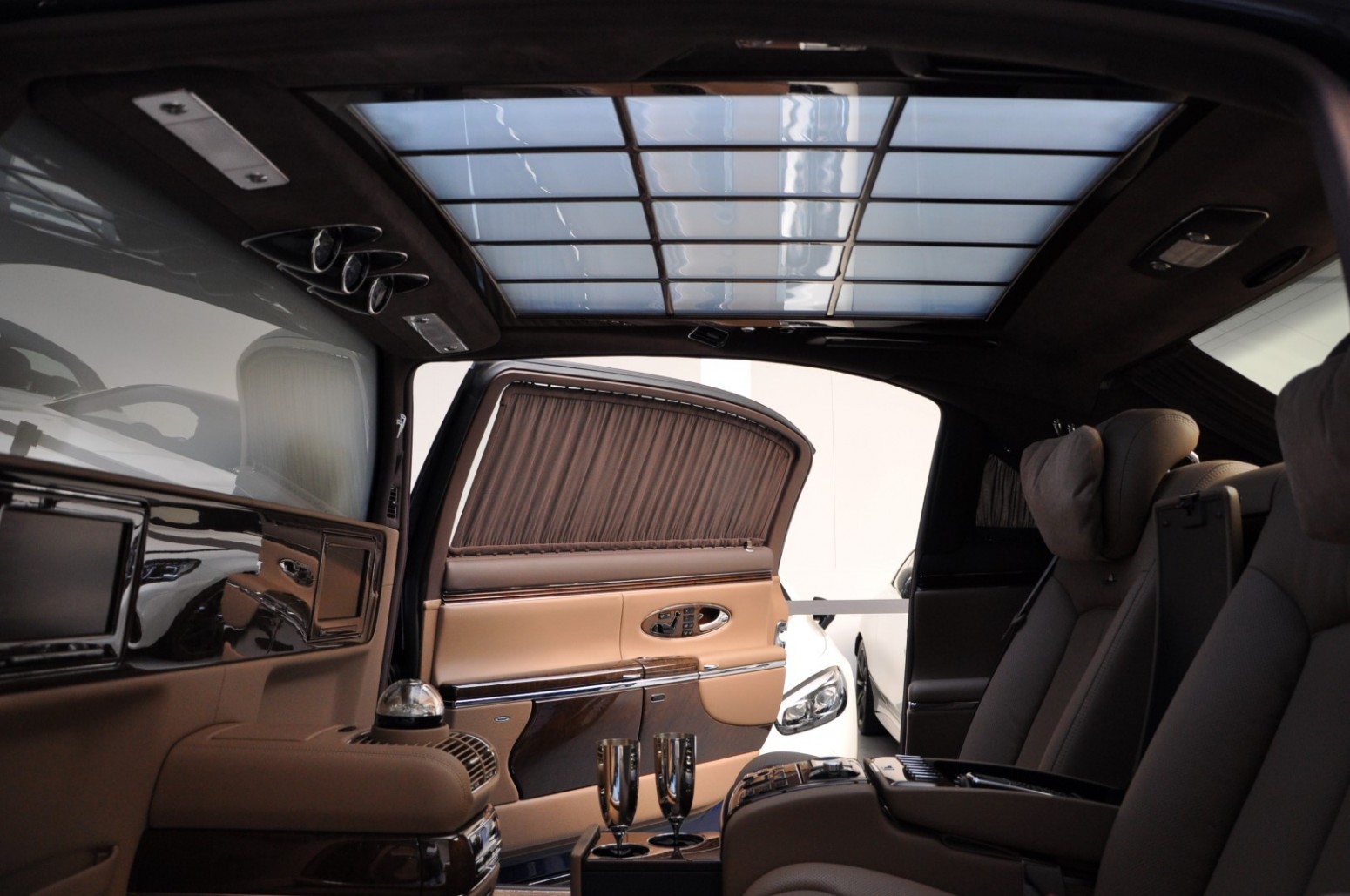 2012 Maybach 62, 8/20