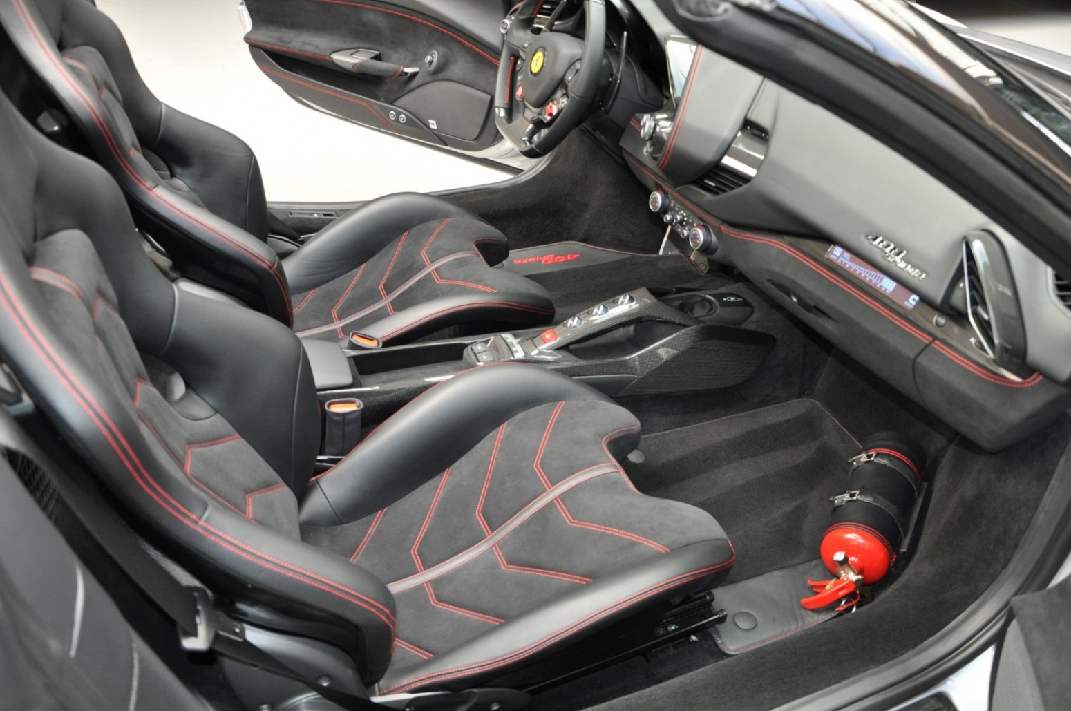 2020 Ferrari 488 Spider, 9/19