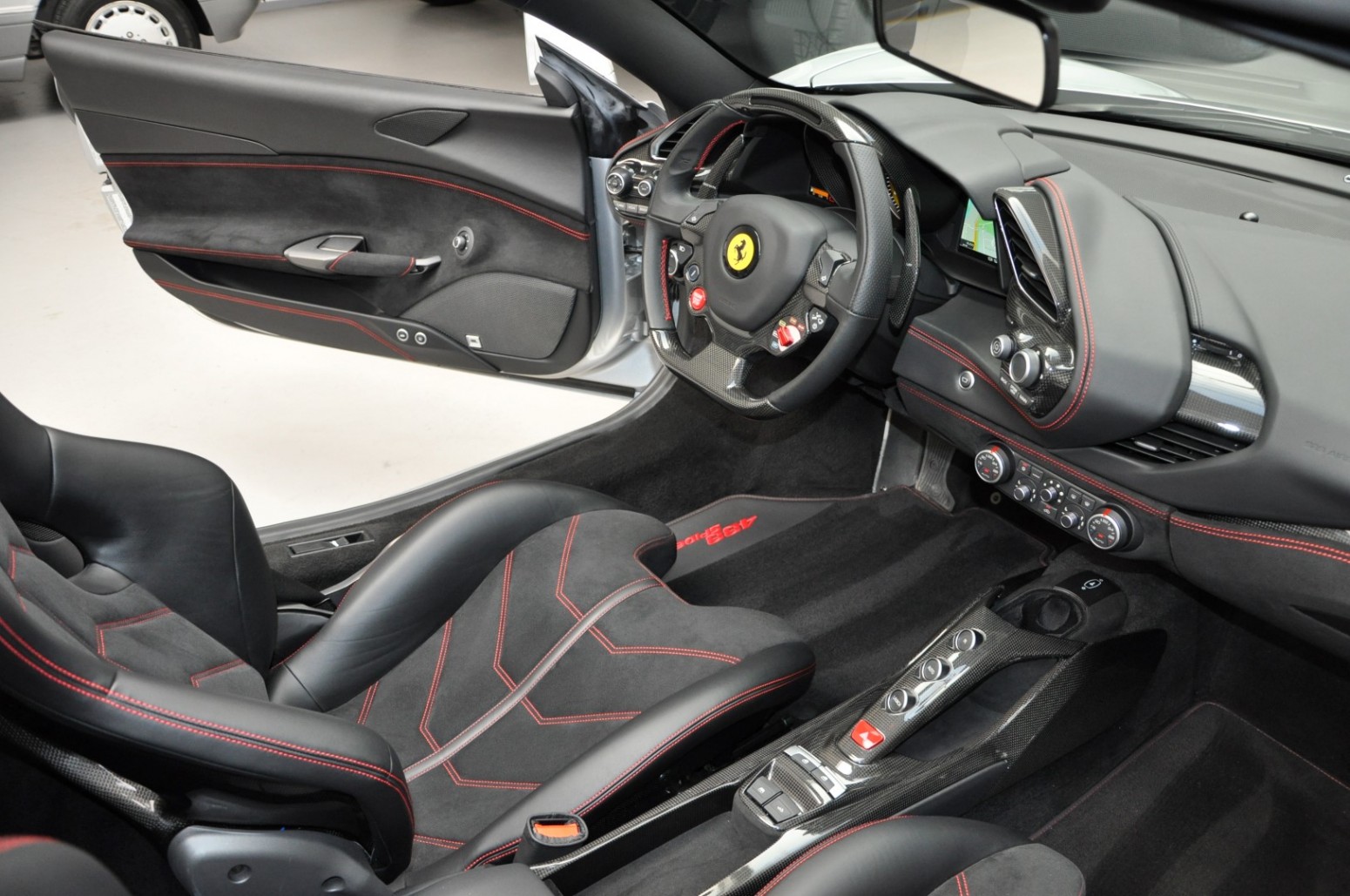 2020 Ferrari 488 Spider, 11/19