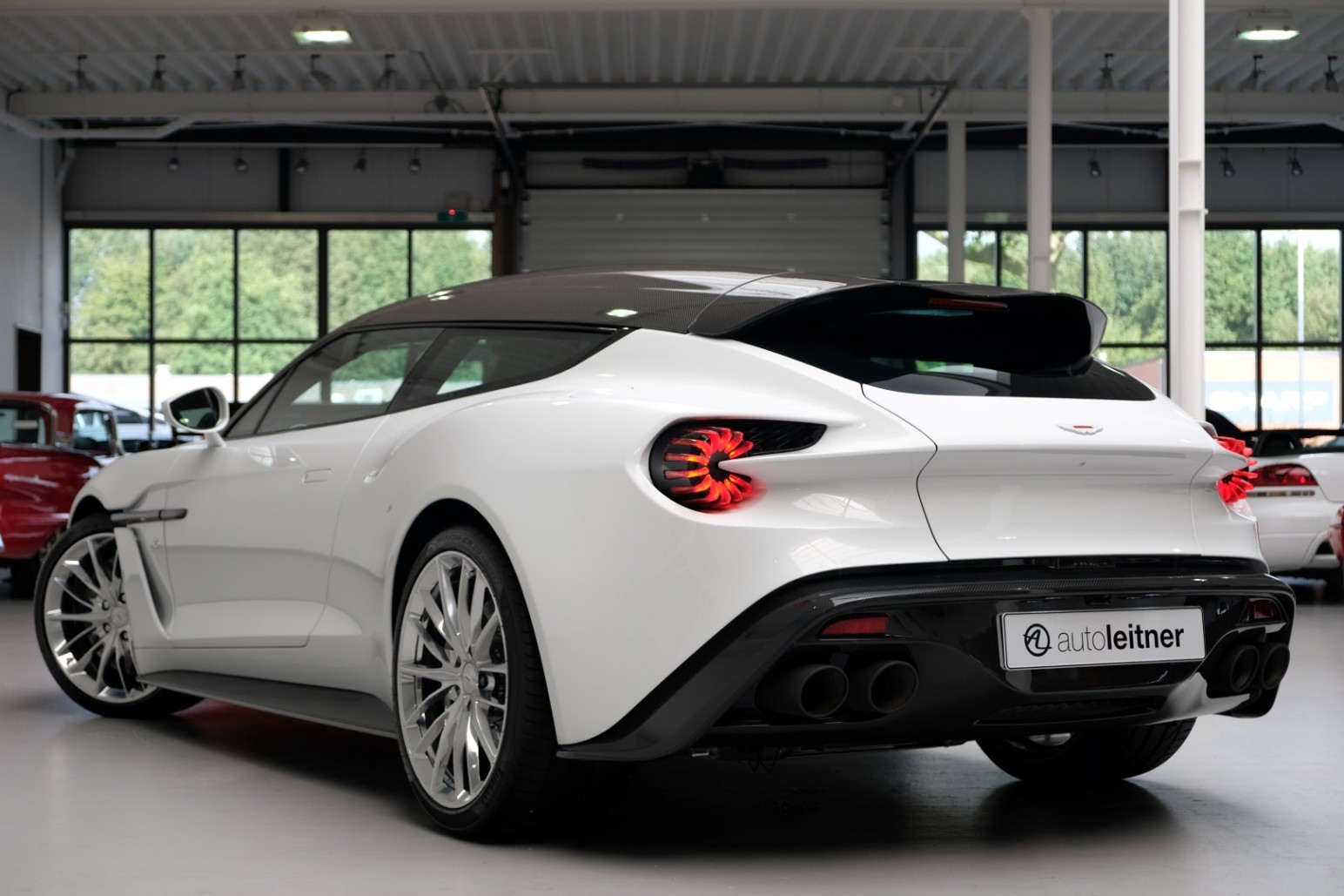 2020 Aston Martin Vanquish Zagato Shooting Brake, 23/24