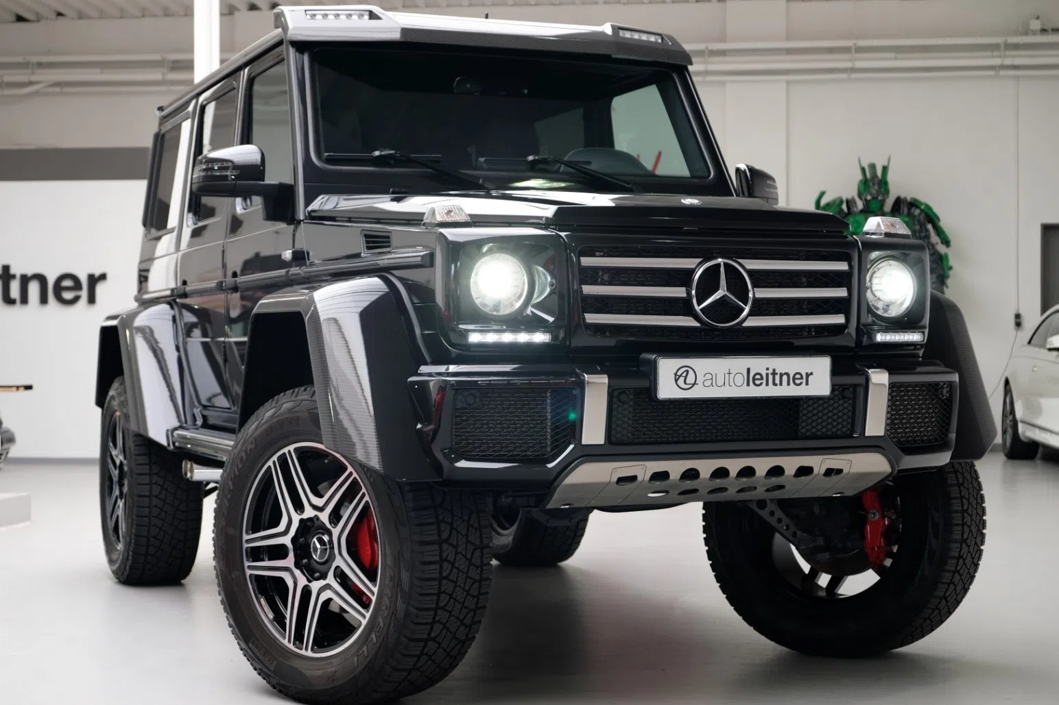 2017 Mercedes-Benz G500 4X4² for sale, exterior, 197 Obsidianzwart metallic