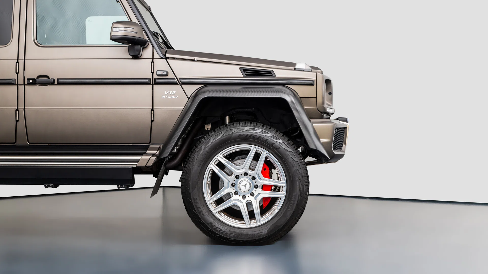 2018 Mercedes-Maybach G650 Landaulet for sale, exterior, AMG Monza Grau Magno