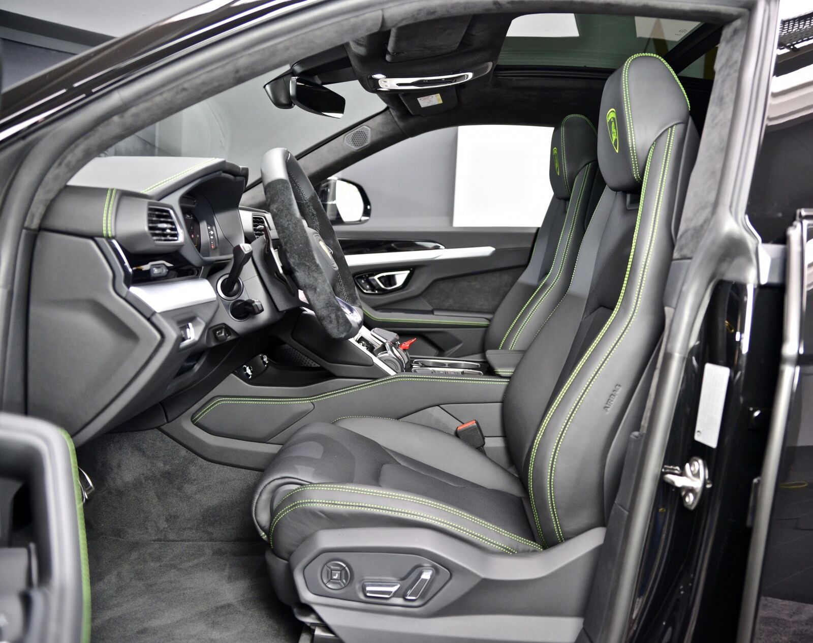 2019 Lamborghini Urus, 5/19