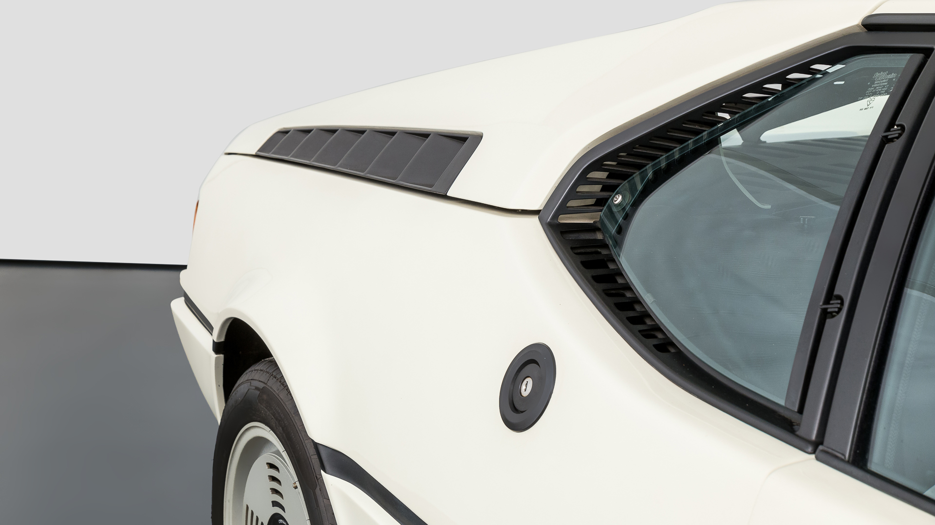 1981 BMW M1, 8/20