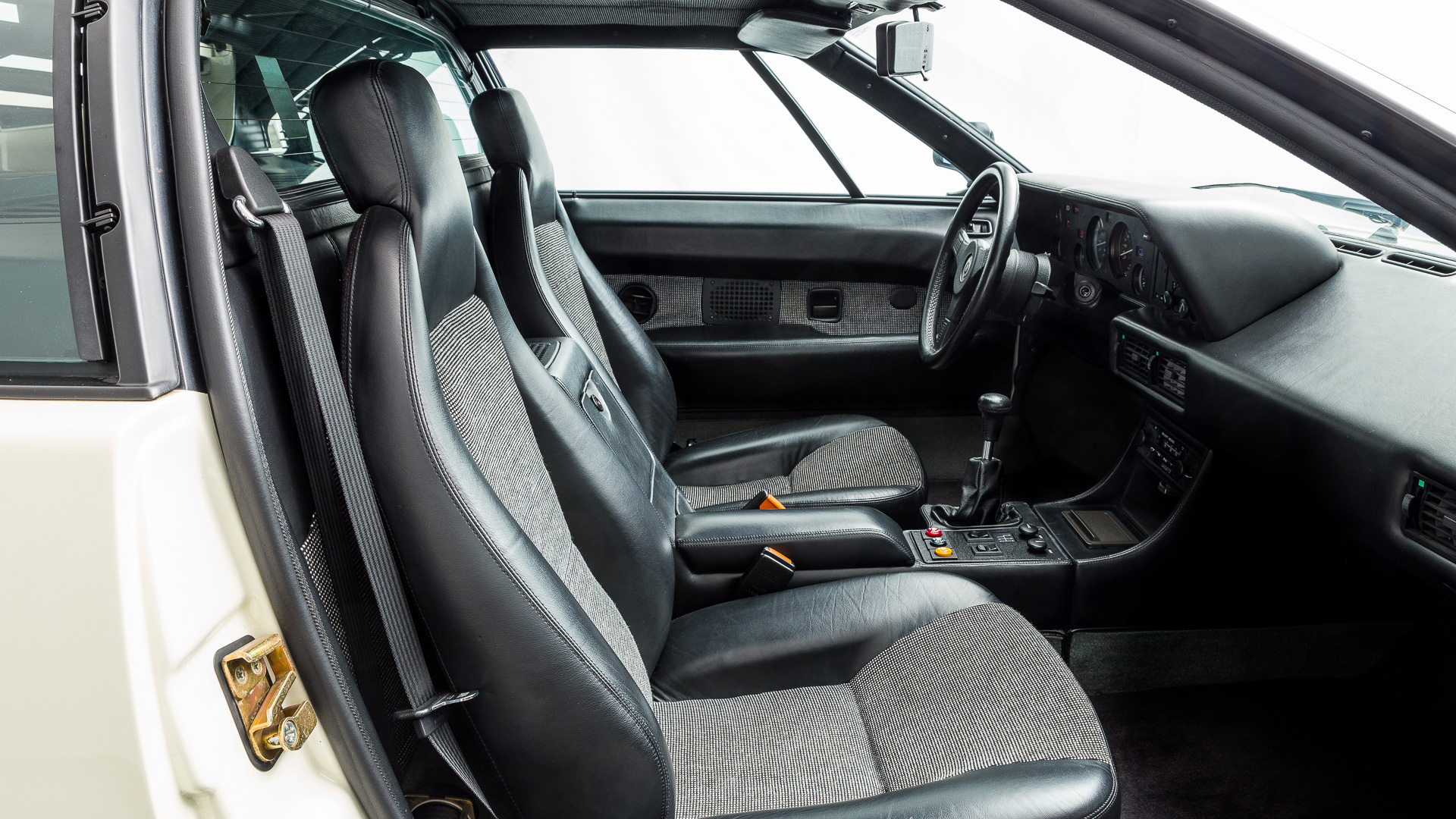 1981 BMW M1, 14/20
