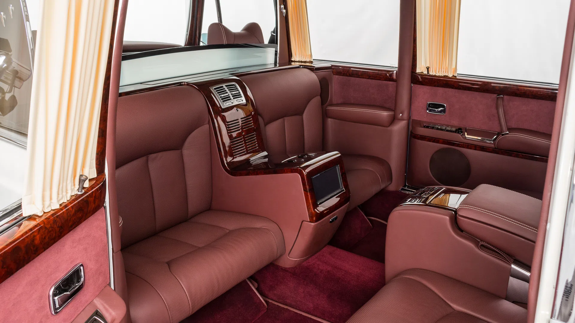 1975 Mercedes-Benz W100 600 Pullman ONE of ONE interior, seats, Maybach AA51 garnet red leather