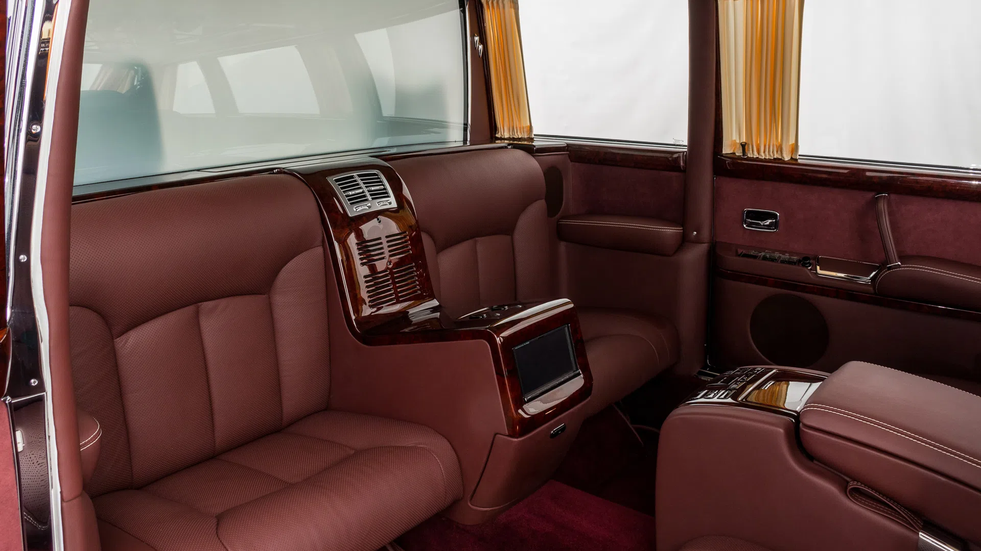 1975 Mercedes-Benz W100 600 Pullman ONE of ONE interior, seats, Maybach AA51 garnet red leather
