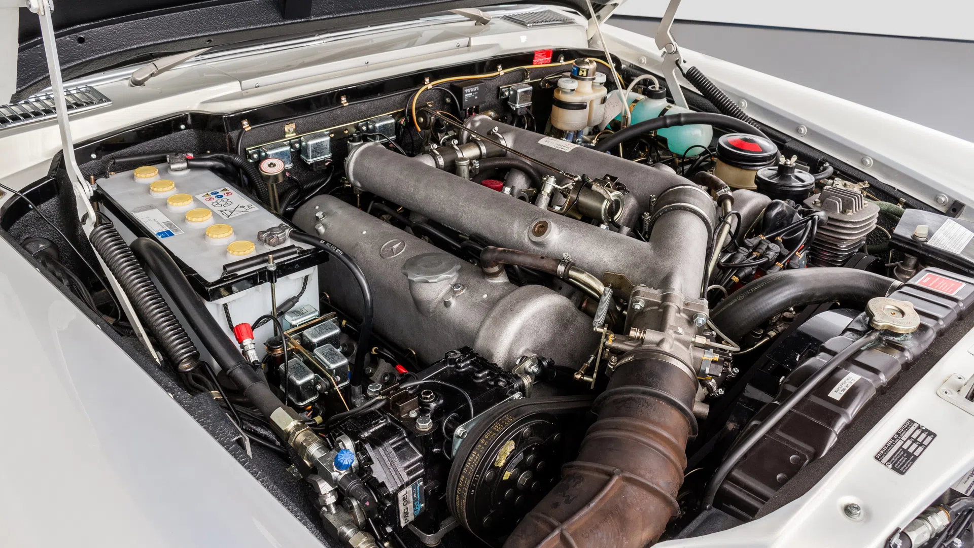 1975 Mercedes-Benz W100 600 Pullman ONE of ONE engine
