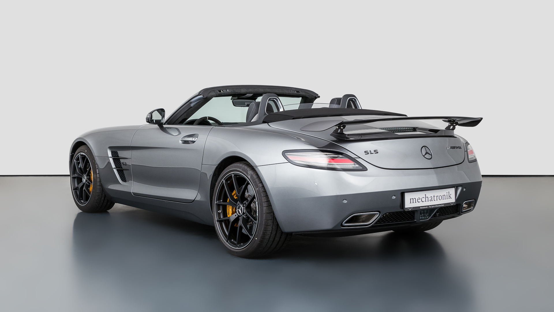 2014 MERCEDES-BENZ SLS AMG GT FINAL EDITION ROADSTER, 2/21