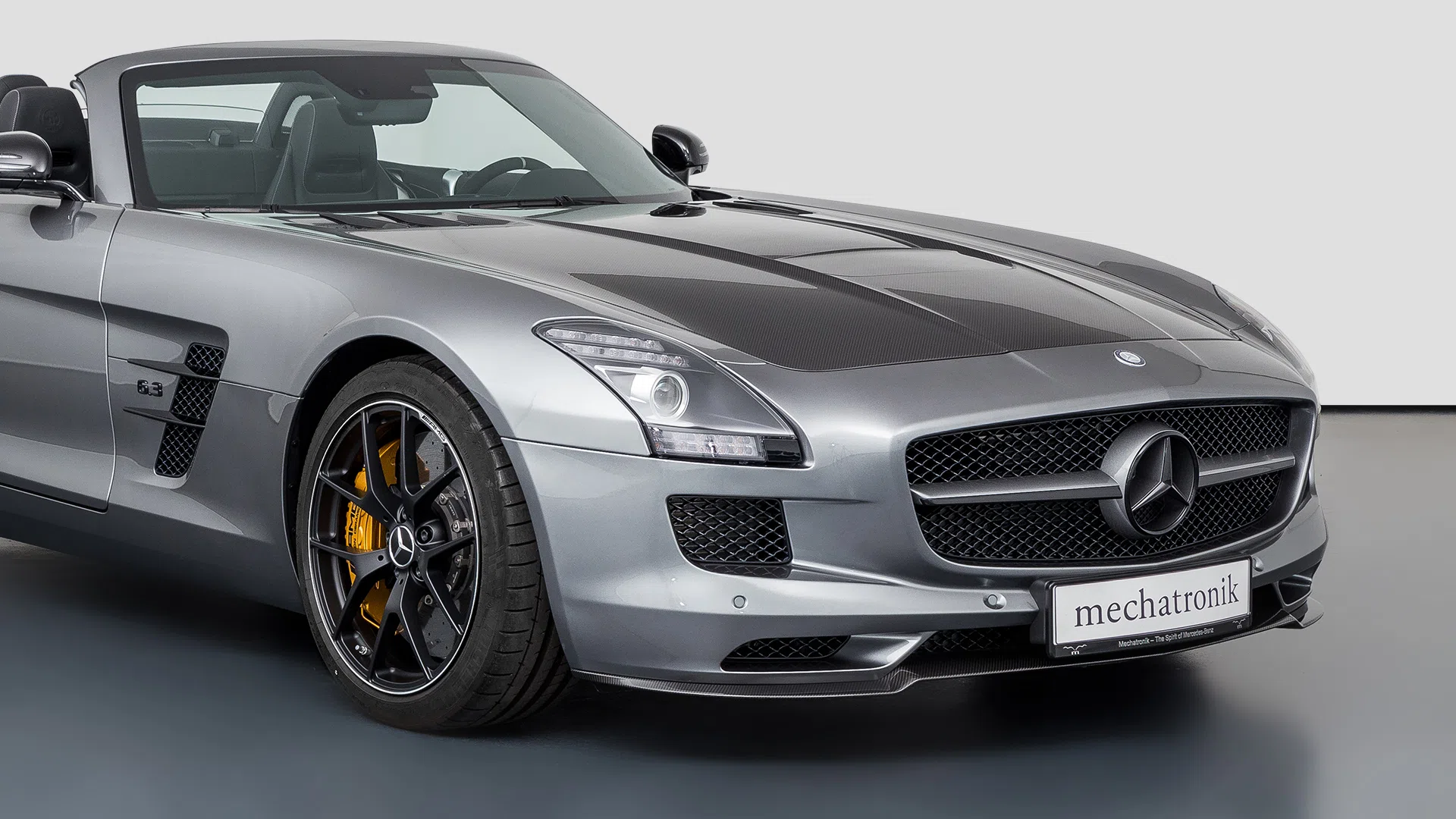 2014 Mercedes-Benz SLS AMG GT Final Edition Roadster for sale, exterior, 756U Himalayagrey metallic