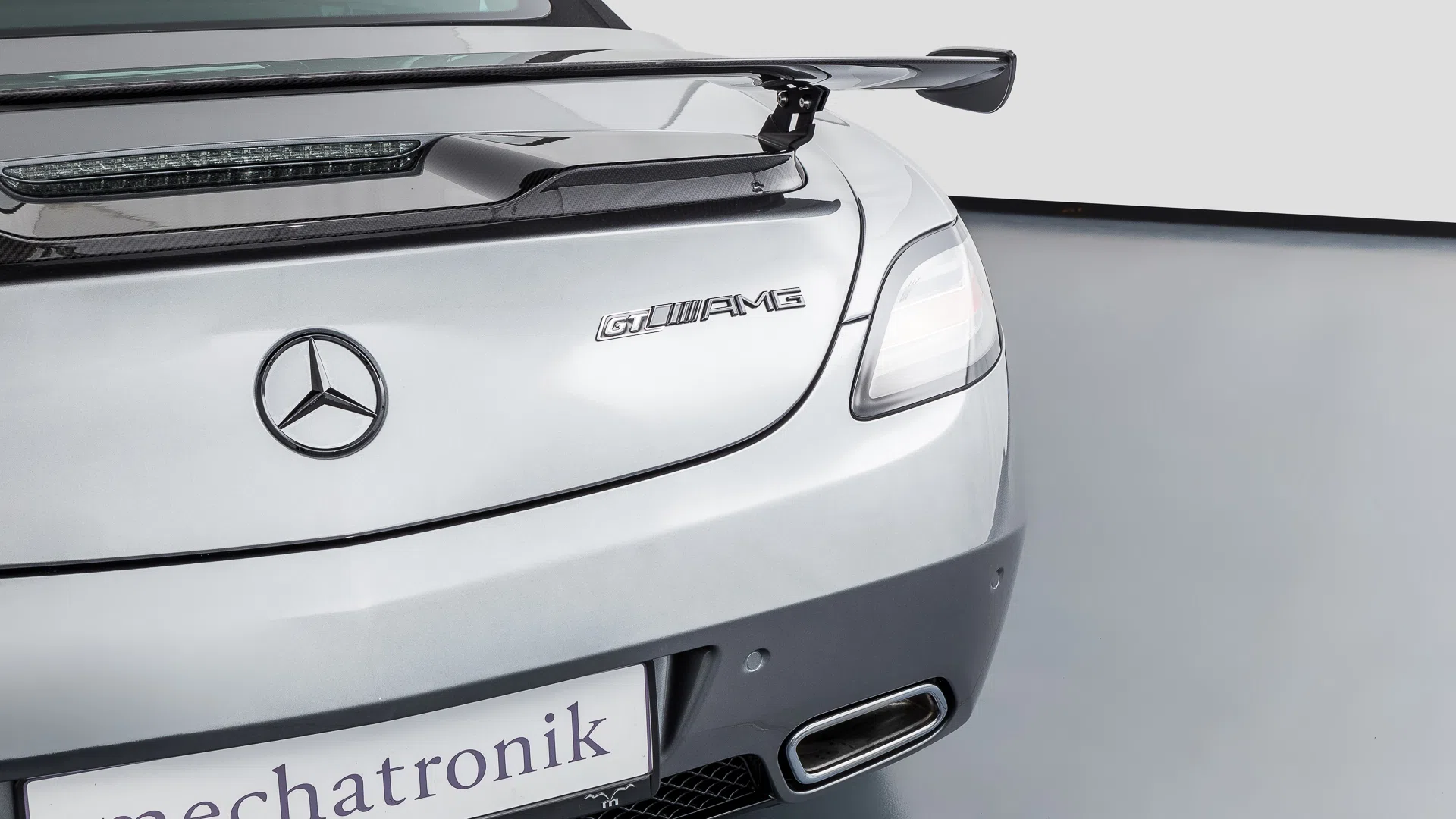 2014 Mercedes-Benz SLS AMG GT Final Edition Roadster for sale, exterior, 756U Himalayagrey metallic