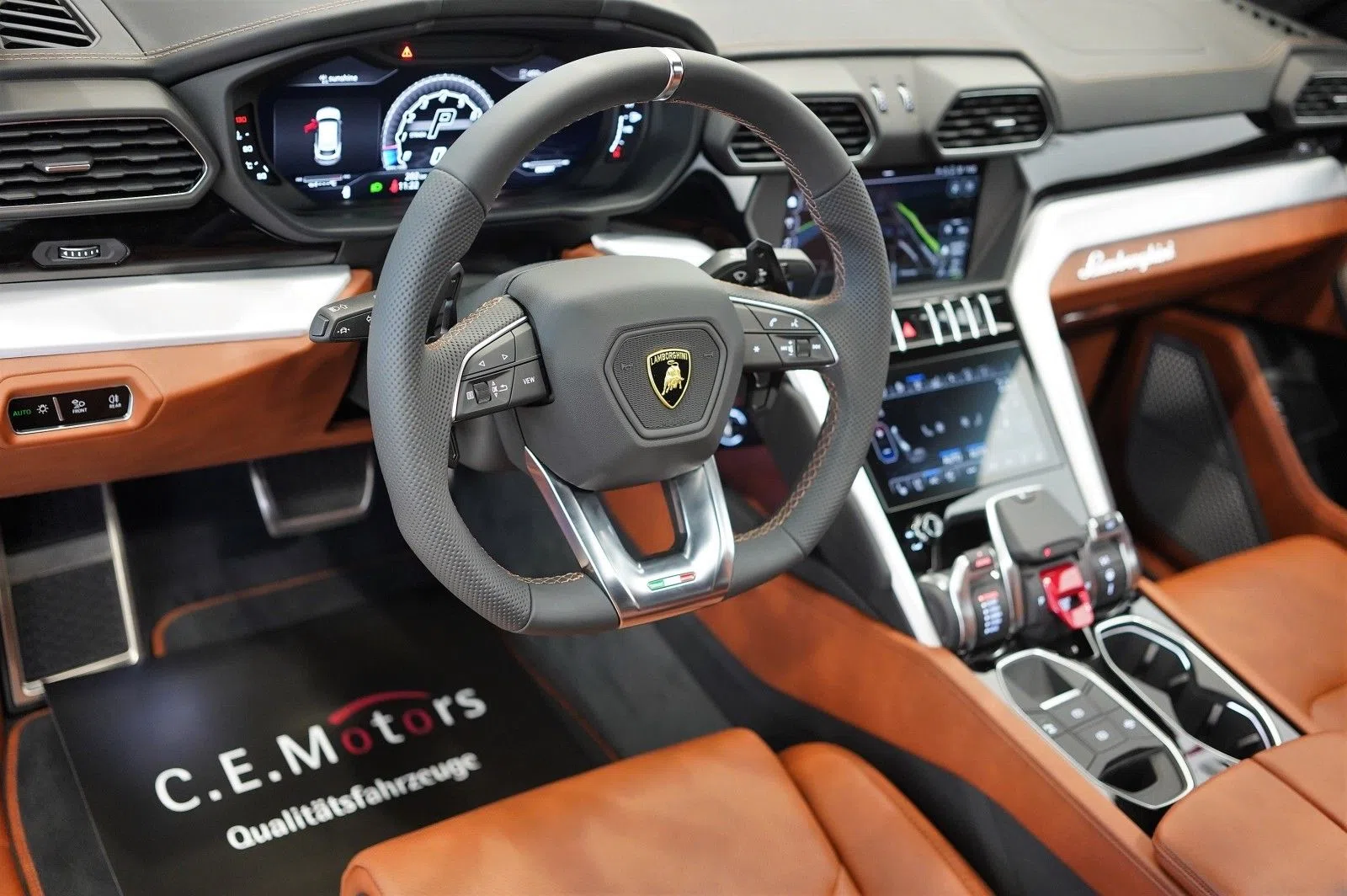 2018 Lamborghini Urus interior, Vollleder, Braun