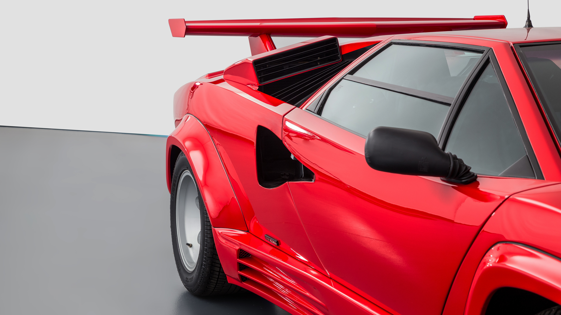 1988 LAMBORGHINI COUNTACH LP5000S QV, 16/20