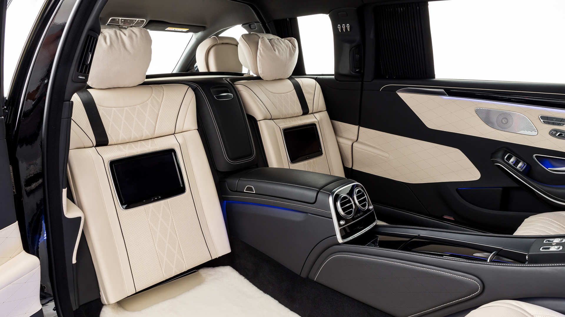2016 Mercedes-Maybach S600 Pullman, 5/22
