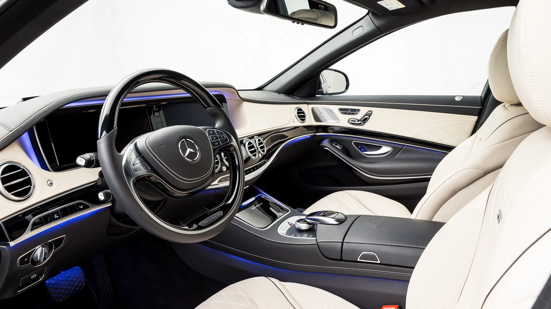 2016 Mercedes-Maybach S600 Pullman interior, 515A Leather exclusive beige