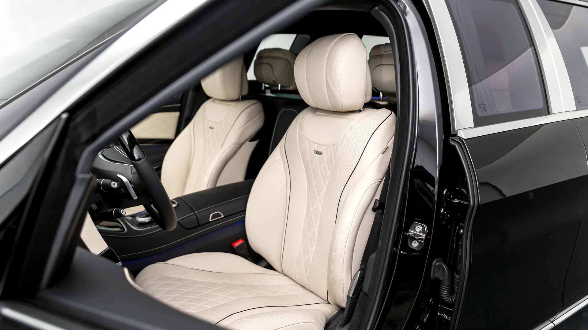 2016 Mercedes-Maybach S600 Pullman interior, seats, 515A Leather exclusive beige