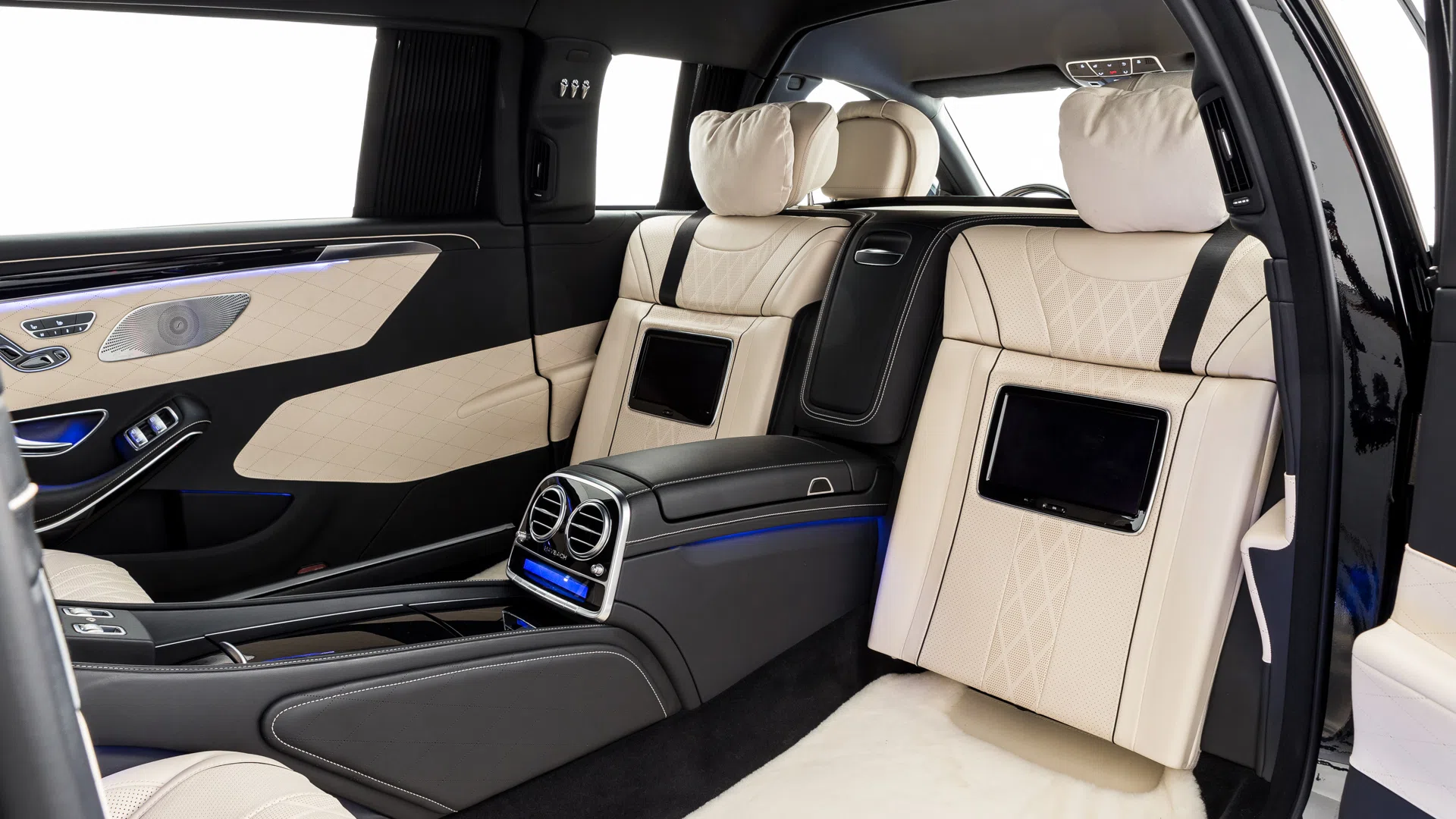 2016 Mercedes-Maybach S600 Pullman interior, seats, 515A Leather exclusive beige