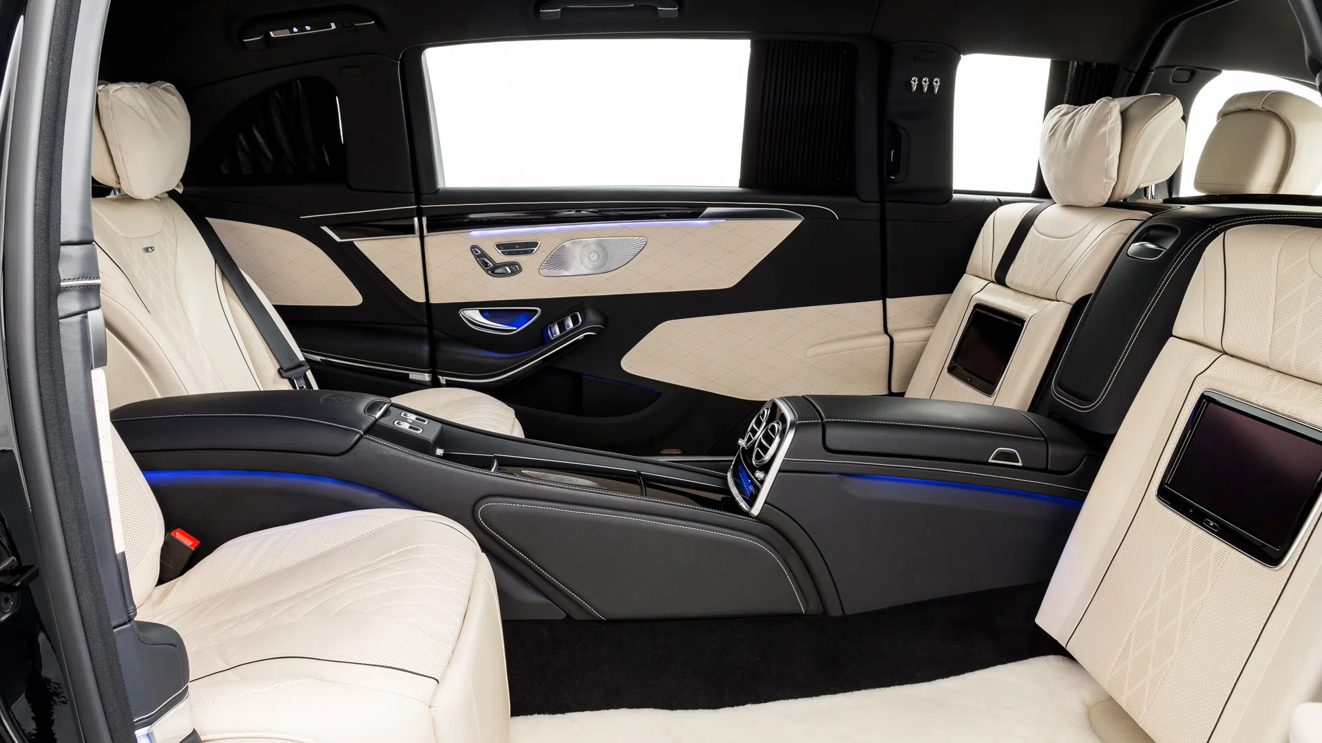 2016 Mercedes-Maybach S600 Pullman interior, seats, 515A Leather exclusive beige
