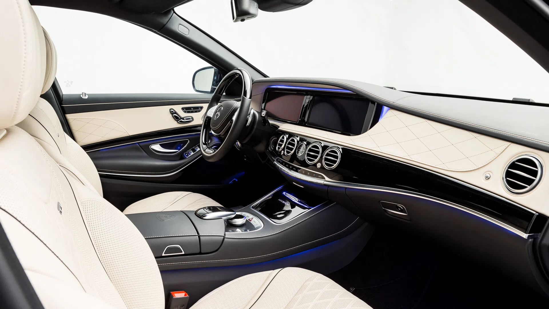 2016 Mercedes-Maybach S600 Pullman interior, 515A Leather exclusive beige