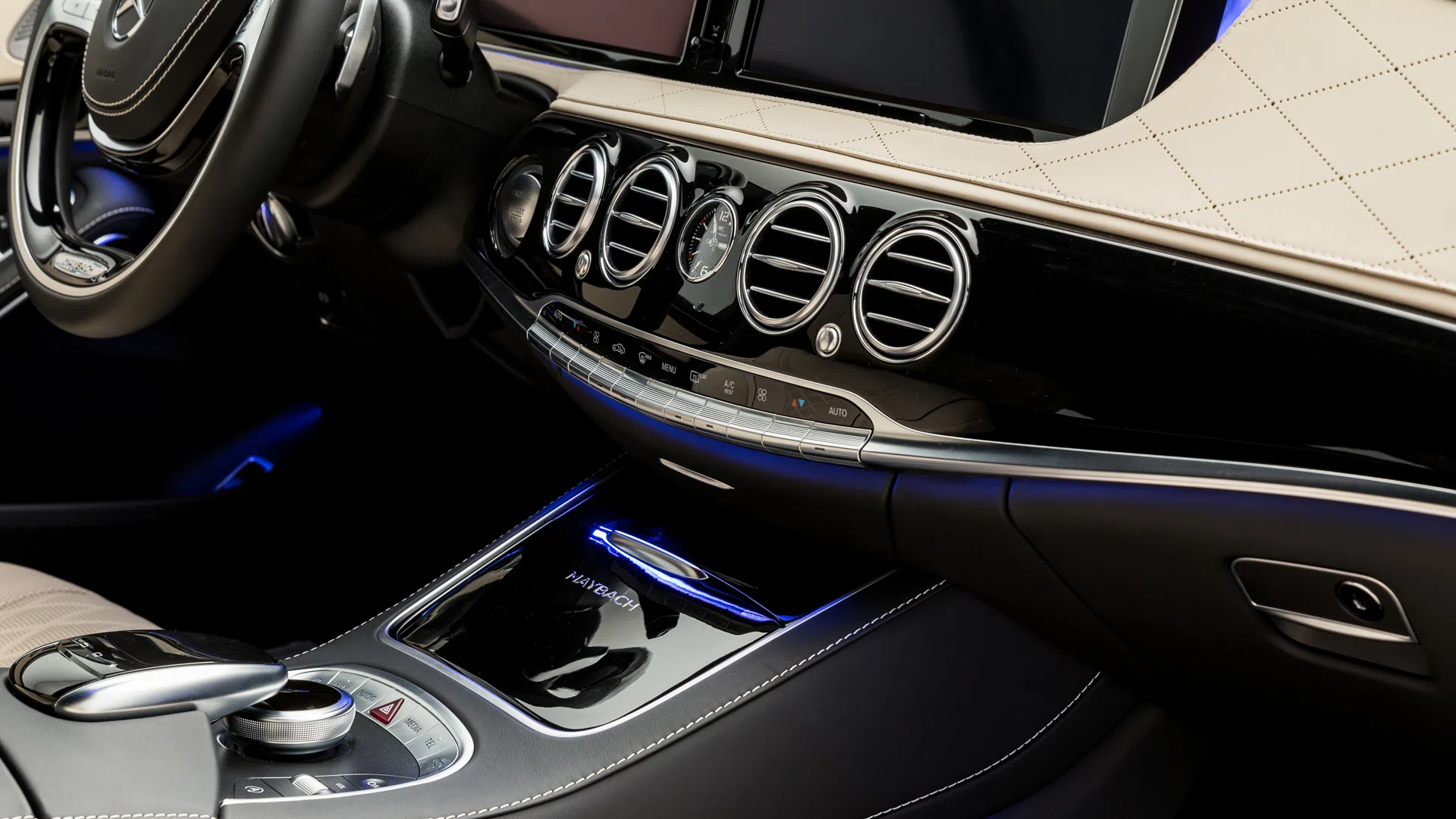 2016 Mercedes-Maybach S600 Pullman interior, 515A Leather exclusive beige