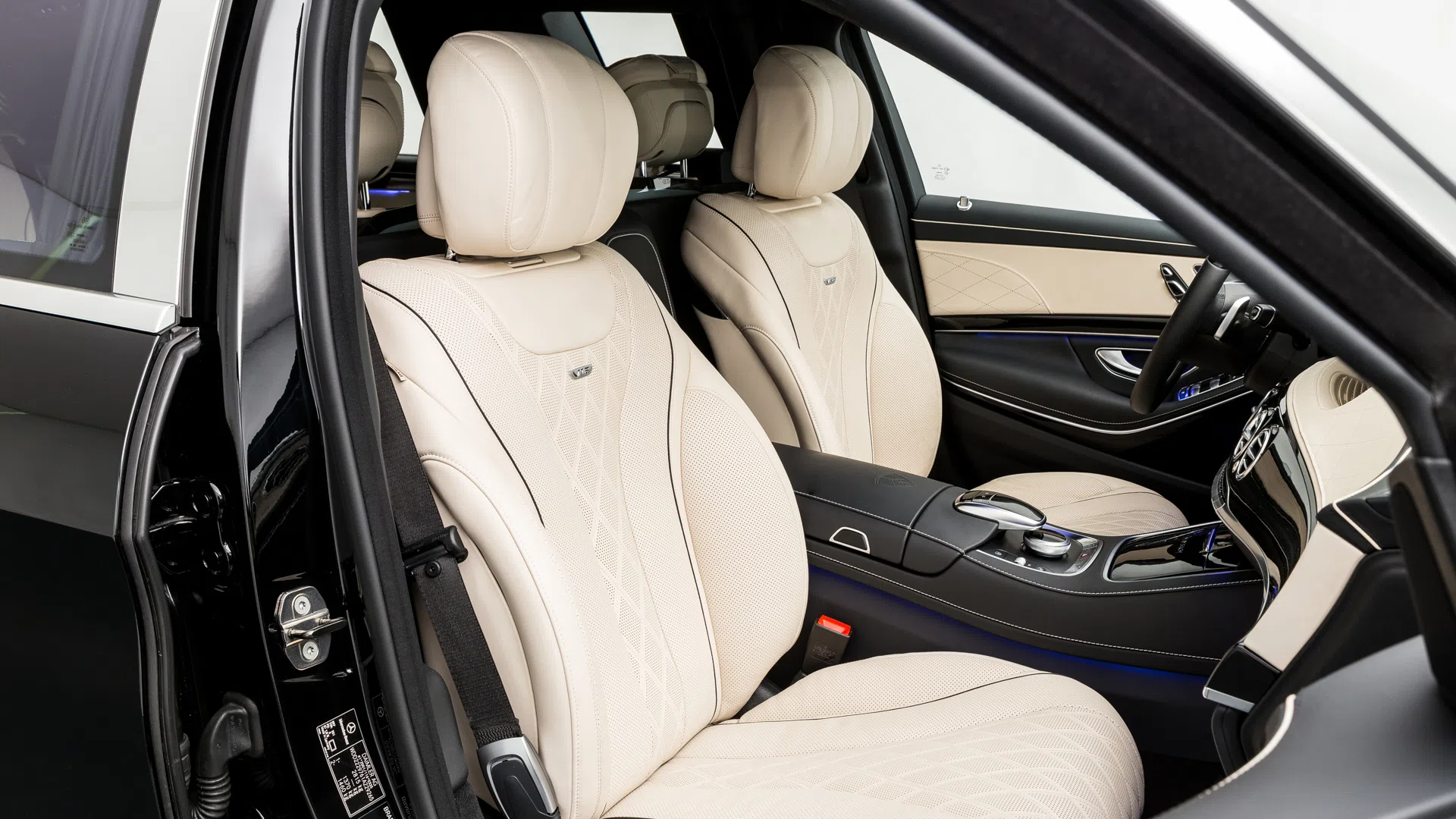 2016 Mercedes-Maybach S600 Pullman interior, seats, 515A Leather exclusive beige