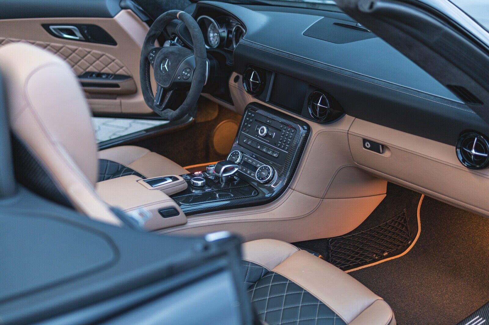 2012 Mercedes-Benz SLS AMG Roadster, 14/19