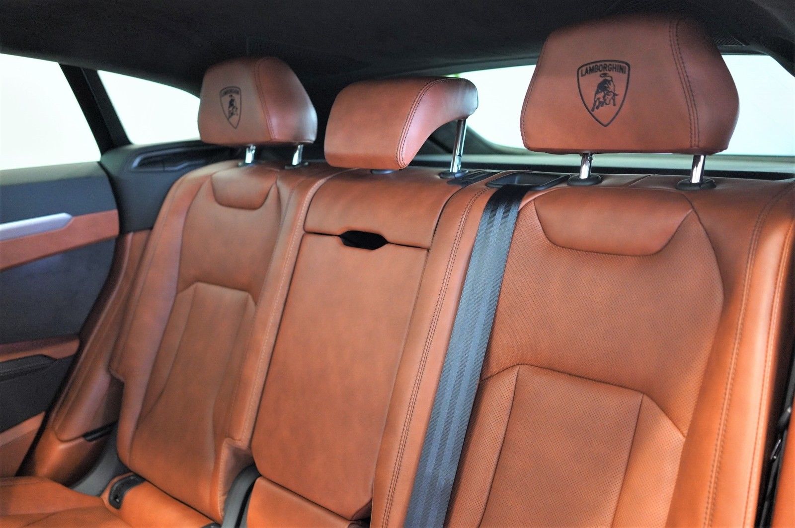 2018 Lamborghini Urus, 10/19