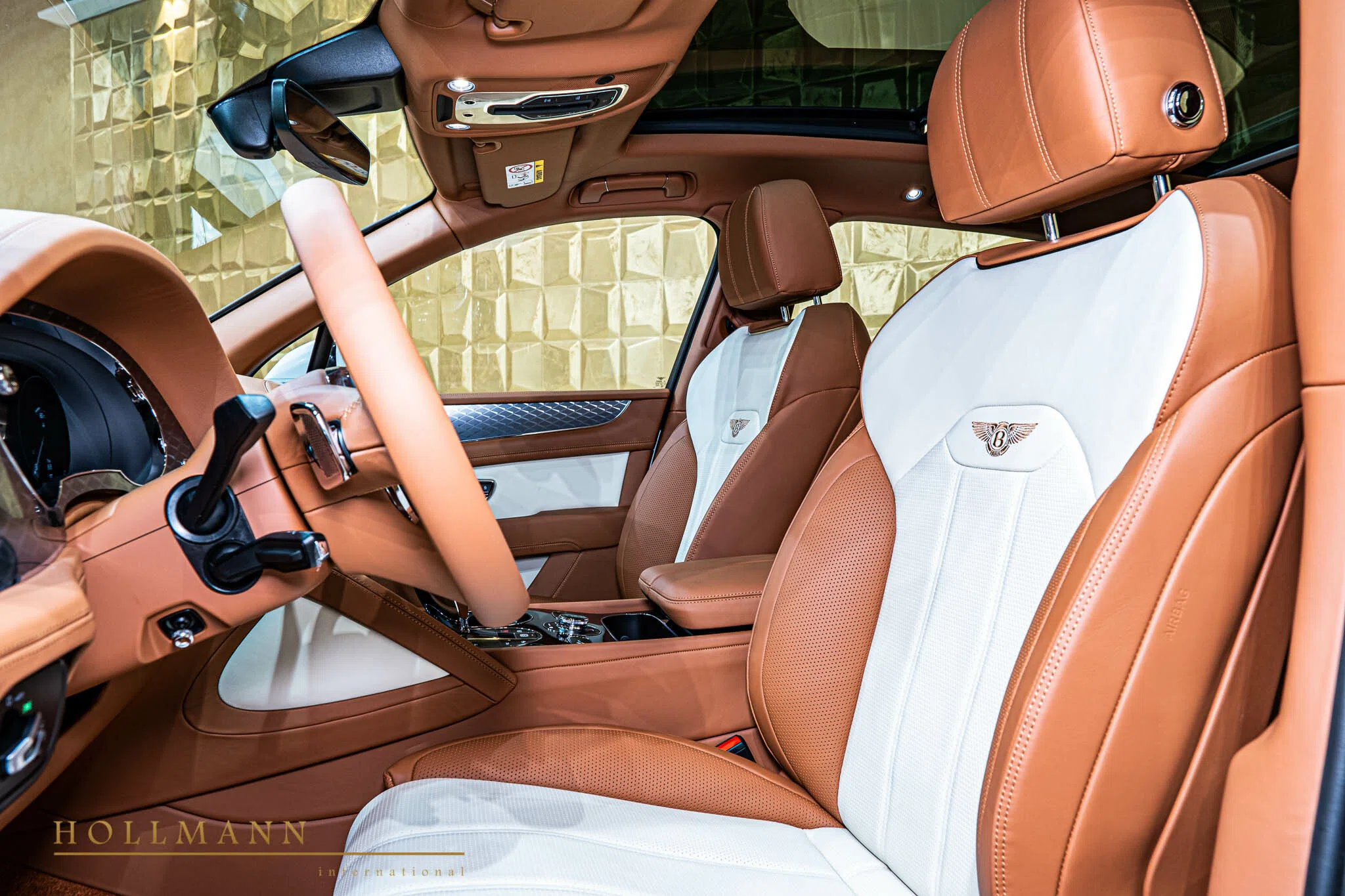 2022 Bentley Bentayga Hybrid interior, seats, Linen + Saddle