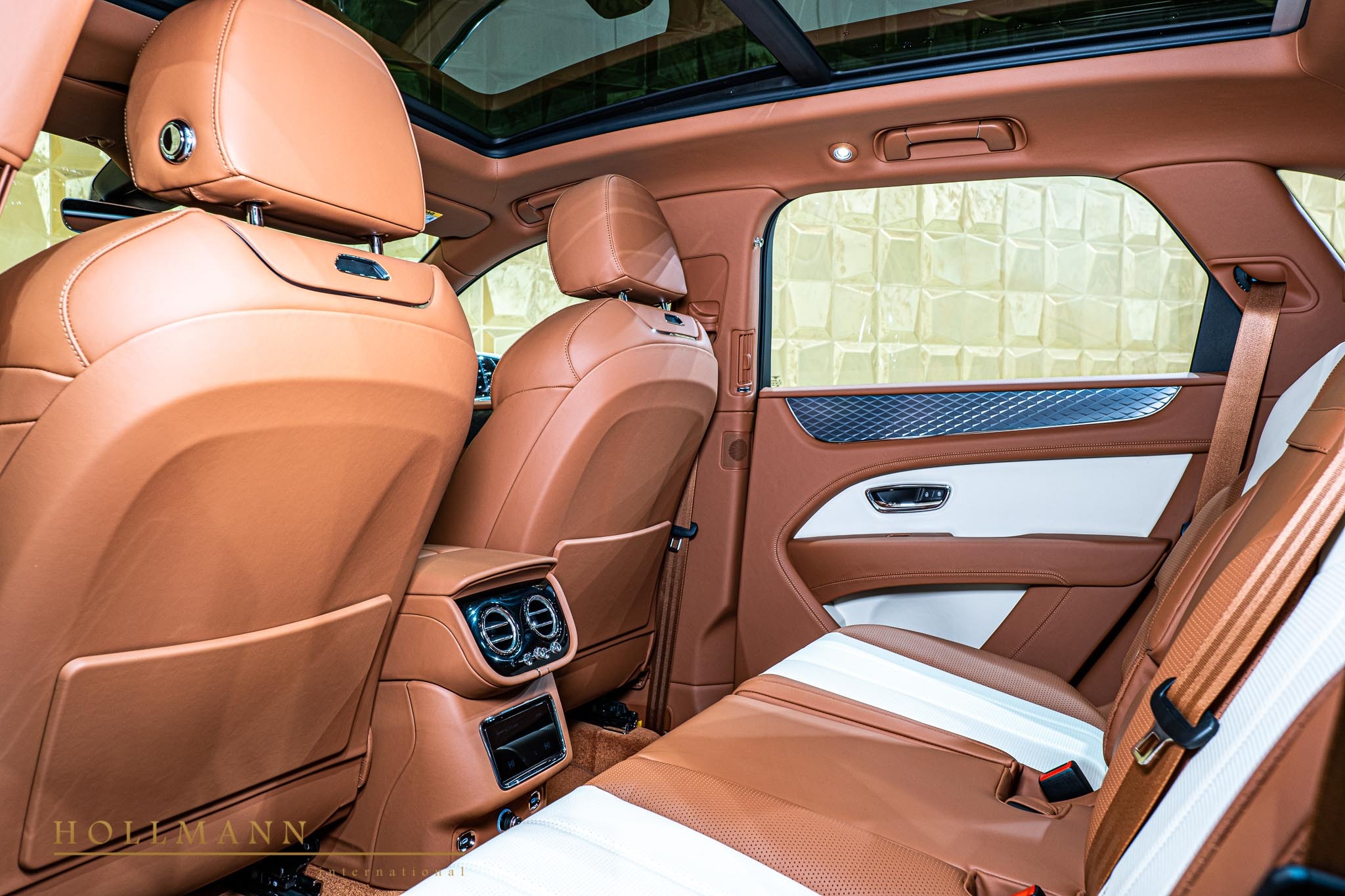 2022 Bentley Bentayga Hybrid, 18/20