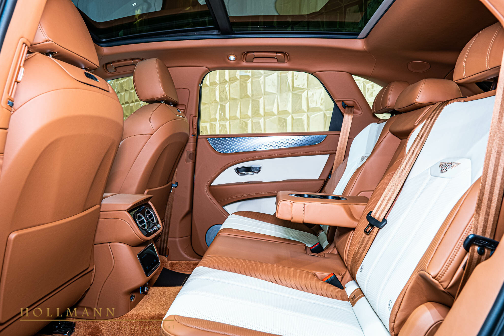 2022 Bentley Bentayga Hybrid, 19/20
