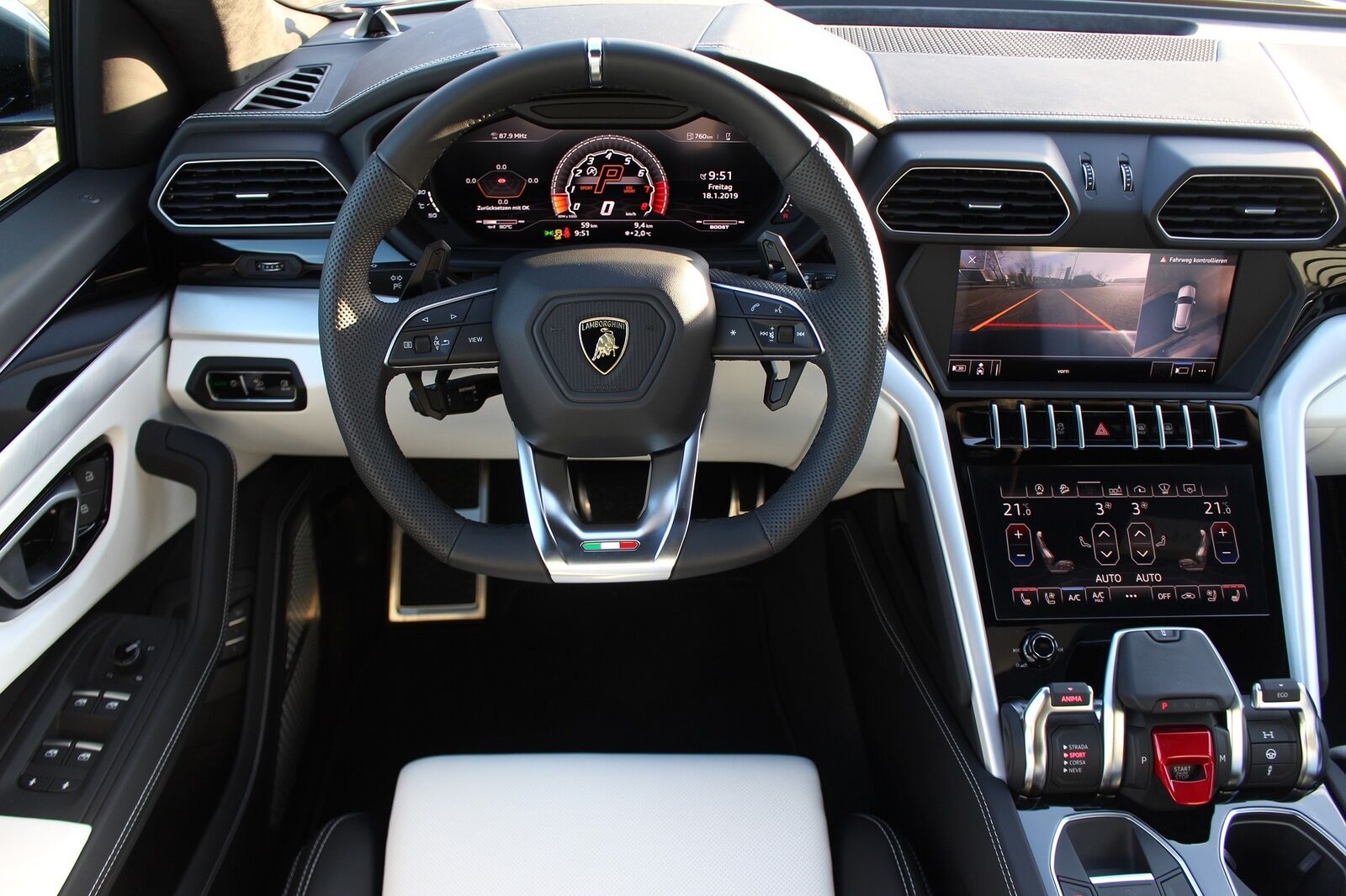 2019 Lamborghini Urus, 10/20