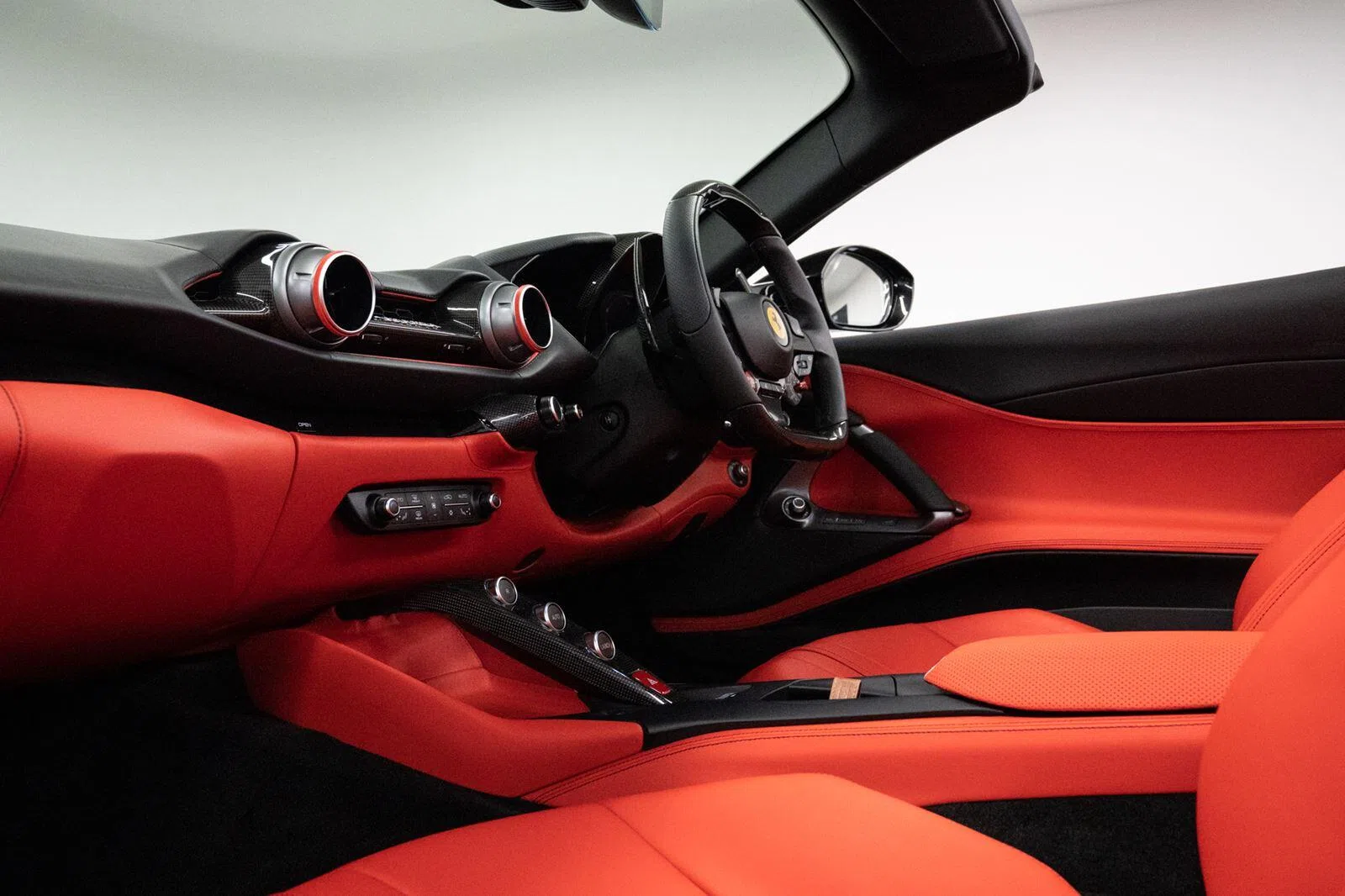 2021 Ferrari 812 GTS interior, Rosso Ferrari